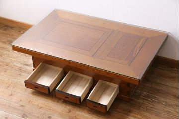中古　総ケヤキ材　ガラス天板付き　四尺　杢目が美しい関西火鉢(長火鉢、囲炉裏、テーブル)(1)