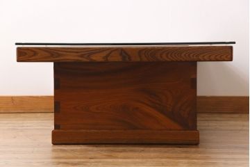 中古　総ケヤキ材　ガラス天板付き　四尺　杢目が美しい関西火鉢(長火鉢、囲炉裏、テーブル)(1)