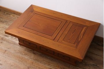 中古　総ケヤキ材　ガラス天板付き　四尺　杢目が美しい関西火鉢(長火鉢、囲炉裏、テーブル)(1)