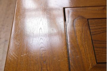 中古　総ケヤキ材　ガラス天板付き　四尺　杢目が美しい関西火鉢(長火鉢、囲炉裏、テーブル)(1)