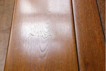 中古　総ケヤキ材　ガラス天板付き　四尺　杢目が美しい関西火鉢(長火鉢、囲炉裏、テーブル)(1)