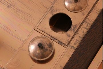 アンティーク雑貨　最高級品　特大!　鉄刀木(タガヤサン)無垢材を贅沢に使用した関西長火鉢のローテーブル(長火鉢、囲炉裏、座卓、リビングテーブル)
