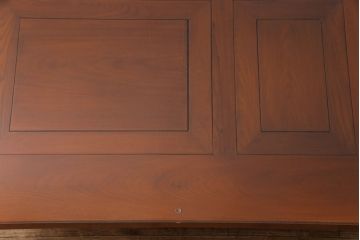 アンティーク雑貨　中古　総ケヤキ材　ガラス天板付き　四尺　杢目が美しい関西火鉢(長火鉢、囲炉裏、テーブル)(2)