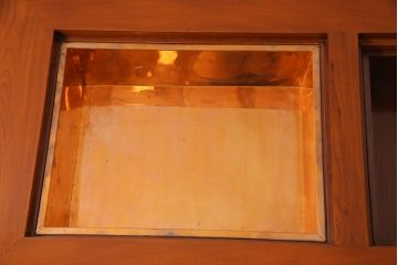 アンティーク雑貨　中古　総ケヤキ材　ガラス天板付き　四尺　杢目が美しい関西火鉢(長火鉢、囲炉裏、テーブル)(2)