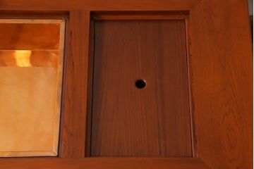 アンティーク雑貨　中古　総ケヤキ材　ガラス天板付き　四尺　杢目が美しい関西火鉢(長火鉢、囲炉裏、テーブル)(2)
