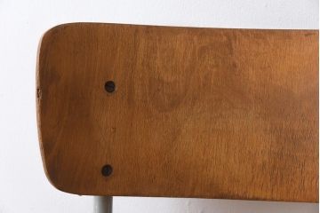 ヴィンテージ家具　イギリスビンテージ　古い木と鉄脚がレトロなスクールチェア(ワークチェア)(3)