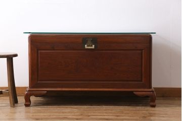 アンティーク雑貨　高級品!　花梨無垢材　天板付リメイク　センターテーブルにもなるホープチェスト(収納箱、脚付木箱、カリン材)