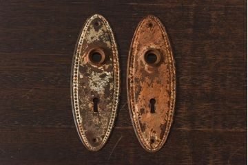 ビンテージ　シンプルでシックなデザインが魅力のドアノブ一対・ラッチ