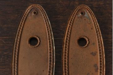 ビンテージ　シンプルでシックなデザインが魅力のドアノブ一対・ラッチ