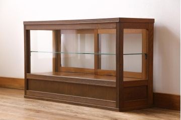 レトロ家具　昭和レトロ　引き出し付き　木の温もり溢れる薄型のガラスケース(飾り棚、陳列棚)