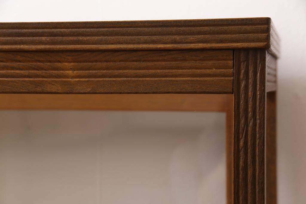 レトロ家具　昭和レトロ　引き出し付き　木の温もり溢れる薄型のガラスケース(飾り棚、陳列棚)