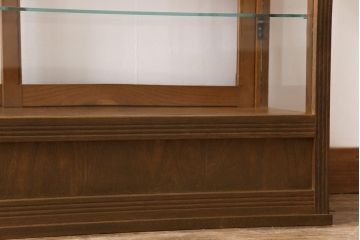 レトロ家具　昭和レトロ　引き出し付き　木の温もり溢れる薄型のガラスケース(飾り棚、陳列棚)