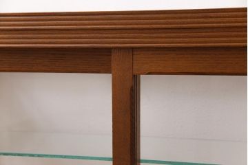 レトロ家具　昭和レトロ　引き出し付き　木の温もり溢れる薄型のガラスケース(飾り棚、陳列棚)