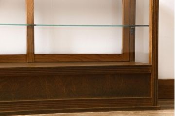 レトロ家具　昭和レトロ　素朴な佇まいが魅力の小振りなガラスケース(ショーケース、飾り棚、陳列棚)