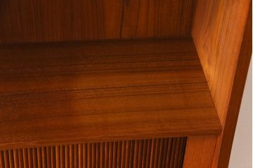 ヴィンテージ家具　北欧ビンテージ　デンマーク　作業台付き　お気に入りを並べて使えるカップボード(ブックシェルフ、陳列棚、オープンラック)(3)