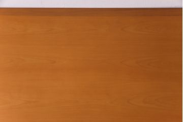 中古　富士ファニチア(FUJI FUNITURE)　カーブの脚が個性的な温もり溢れるダイニングテーブル(6人掛け)