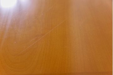 中古　富士ファニチア(FUJI FUNITURE)　カーブの脚が個性的な温もり溢れるダイニングテーブル(6人掛け)