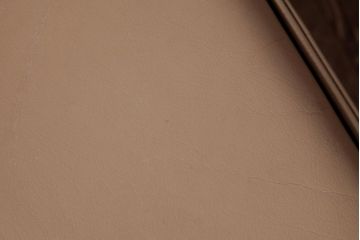 中古　富士ファニチア(FUJI FUNITURE)　キャスター付き　個性的なフレームが目を引くオリジナル座面のダイニングチェア(アームチェア)(1)