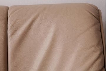 中古　富士ファニチア(FUJI FUNITURE)　キャスター付き　個性的なフレームが目を引くオリジナル座面のダイニングチェア(アームチェア)(2)