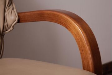 中古　富士ファニチア(FUJI FUNITURE)　キャスター付き　個性的なフレームが目を引くオリジナル座面のダイニングチェア(アームチェア)(3)