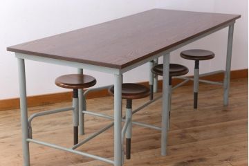 ラフジュ工房オリジナル アンティークペイントが魅力的な6脚格納スツール付きテーブル(ダイニングテーブル、作業台)(1)