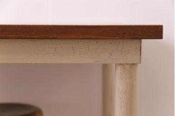 ラフジュ工房オリジナル アンティークペイントが魅力的な6脚格納スツール付きテーブル(ダイニングテーブル、作業台)(2)