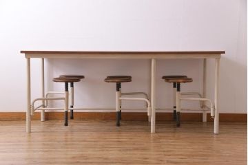 ラフジュ工房オリジナル アンティークペイントが魅力的な6脚格納スツール付きテーブル(ダイニングテーブル、作業台)(2)