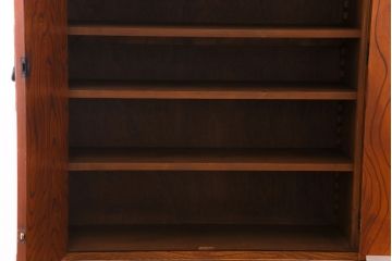 中古　ビンテージ岩谷堂　薄型　上質な和の空間づくりにおすすめなリメイク収納棚(戸棚、キャビネット、本棚、書棚、ブックケース、下駄箱)