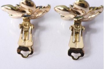 アンティーク雑貨　アメリカビンテージ　BSK　個性的なデザインが目を引くイヤリング(アクセサリー)
