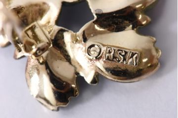 アンティーク雑貨　アメリカビンテージ　BSK　個性的なデザインが目を引くイヤリング(アクセサリー)