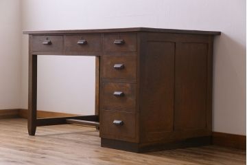 レトロ家具　昭和レトロ　大振り　古いナラ材の風合いが味のある片袖机(ワークデスク、在宅ワーク、在宅用、作業台)