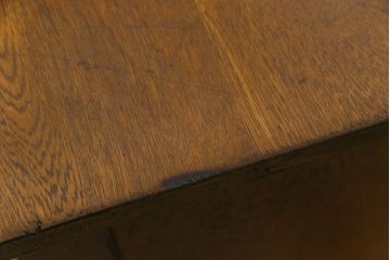 レトロ家具　昭和レトロ　大振り　古いナラ材の風合いが味のある片袖机(ワークデスク、在宅ワーク、在宅用、作業台)