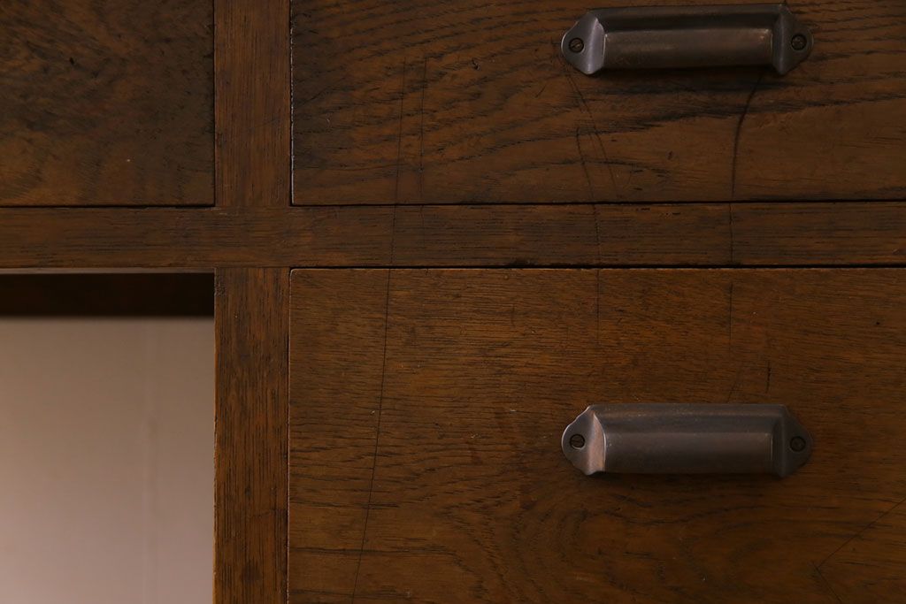 レトロ家具　昭和レトロ　大振り　古いナラ材の風合いが味のある片袖机(ワークデスク、在宅ワーク、在宅用、作業台)