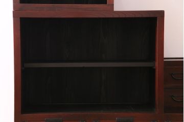 和製アンティーク　美品　ケヤキ材　上品さと存在感を放つ階段箪笥(時代箪笥)