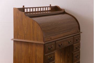 中古　Riverside　Furniture社　アンティーク風のクラシカルデザインが魅力のロールトップデスク(ワークデスク、在宅ワーク、在宅用、両袖机)