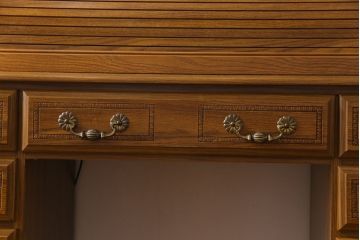 中古　Riverside　Furniture社　アンティーク風のクラシカルデザインが魅力のロールトップデスク(ワークデスク、在宅ワーク、在宅用、両袖机)