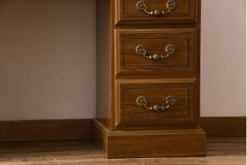 中古　Riverside　Furniture社　アンティーク風のクラシカルデザインが魅力のロールトップデスク(ワークデスク、在宅ワーク、在宅用、両袖机)