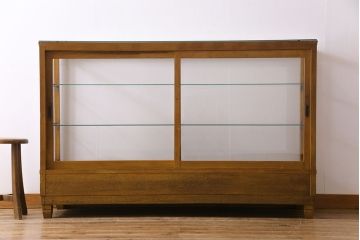レトロ家具　昭和レトロ　ナラ材　懐かしさを感じる木味が魅力のガラスケース(ショーケース、飾り棚、陳列棚)