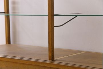 レトロ家具　昭和レトロ　ナラ材　懐かしさを感じる木味が魅力のガラスケース(ショーケース、飾り棚、陳列棚)