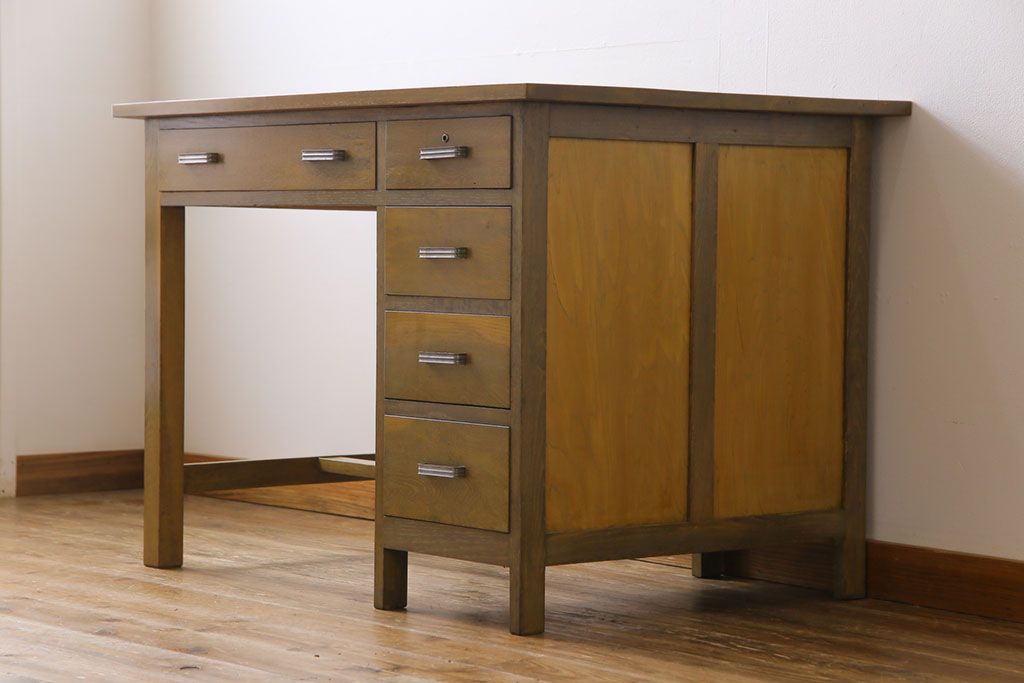 レトロ家具　昭和中期　ナラ材　昭和レトロな雰囲気が魅力の片袖机(作業台、ワークデスク、在宅ワーク、在宅用)