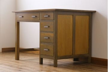 レトロ家具　昭和中期　ナラ材　昭和レトロな雰囲気が魅力の片袖机(作業台、ワークデスク、在宅ワーク、在宅用)