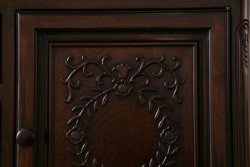 中古美品　カリン材　高級品　上品な雰囲気漂う飾り棚(収納棚、花梨材)(定価約120万円)(R-031832)