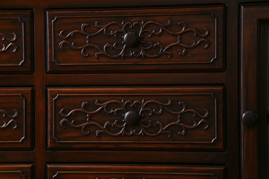 中古美品　カリン材　高級品　上品な雰囲気漂う飾り棚(収納棚、花梨材)(定価約120万円)(R-031832)