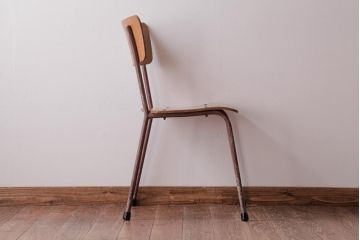 ヴィンテージ家具　イギリスビンテージ　素朴で懐かしさのあるスクールチェア(ワークチェア)(3)