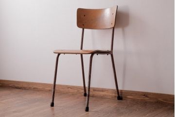 ヴィンテージ家具　イギリスビンテージ　素朴で懐かしさのあるスクールチェア(ワークチェア)(3)