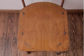 ヴィンテージ家具　イギリスビンテージ　素朴で懐かしさのあるスクールチェア(ワークチェア)(3)