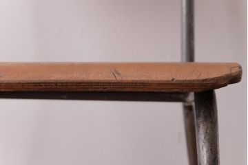ヴィンテージ家具　イギリスビンテージ　シンプルな作りが取り入れやすいスクールチェア(ワークチェア)(1)