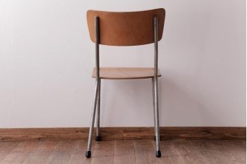 ヴィンテージ家具　イギリスビンテージ　シンプルな作りが取り入れやすいスクールチェア(ワークチェア)(1)