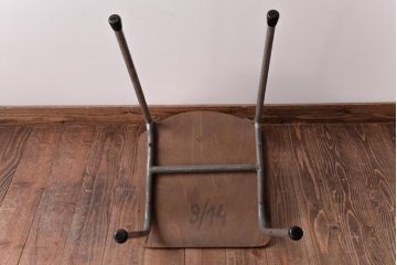 ヴィンテージ家具　イギリスビンテージ　シンプルな作りが取り入れやすいスクールチェア(ワークチェア)(1)