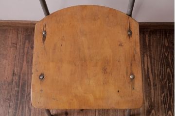 ヴィンテージ家具　イギリスビンテージ　シンプルな作りが取り入れやすいスクールチェア(ワークチェア)(2)